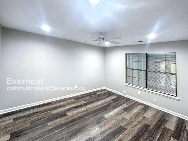 Building Photo - 615 Cahaba Manor Trail