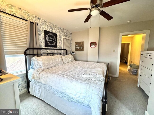 Building Photo - 425 Juniper St