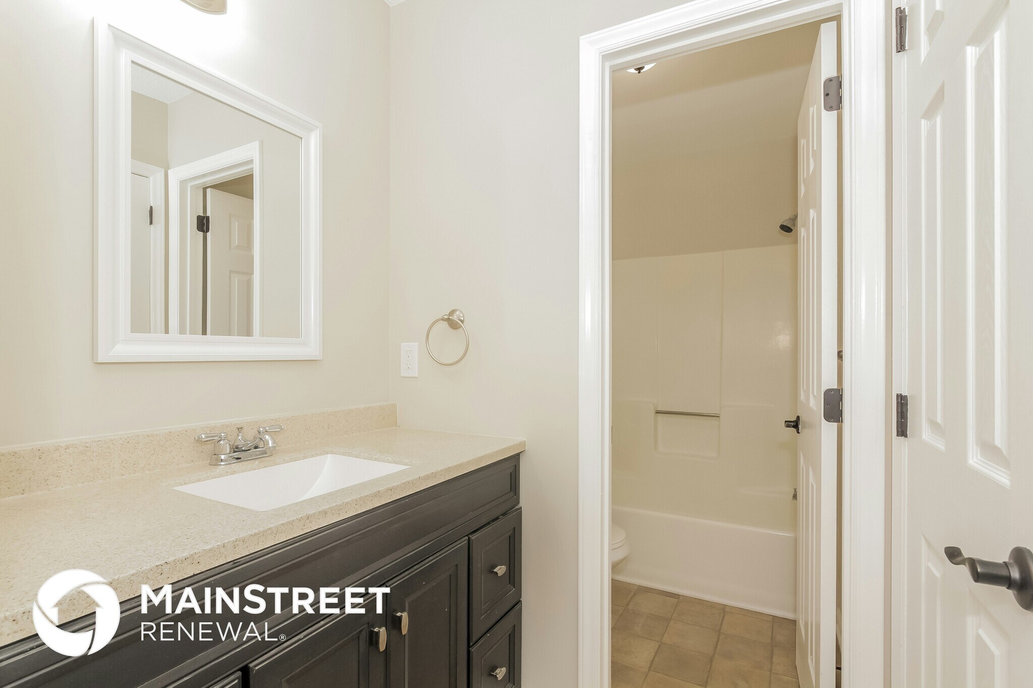 Building Photo - 707 Southland Rd