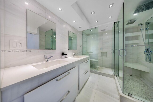 Building Photo - 401 Ocean Dr