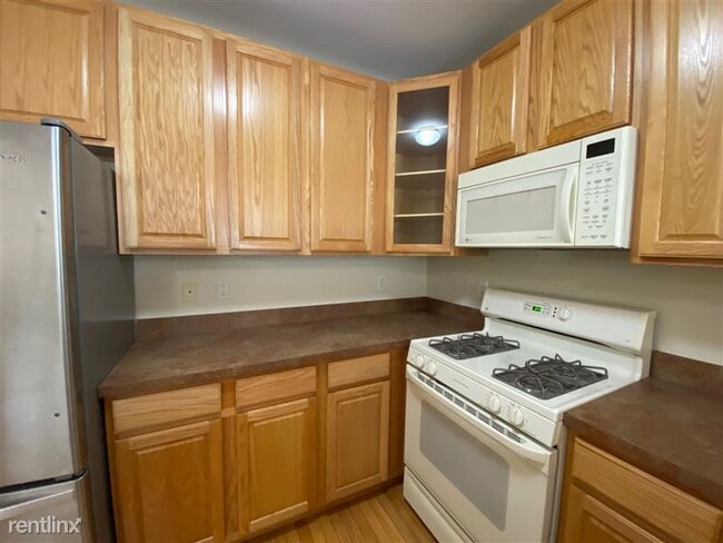 Building Photo - 1045 Maiden Ln