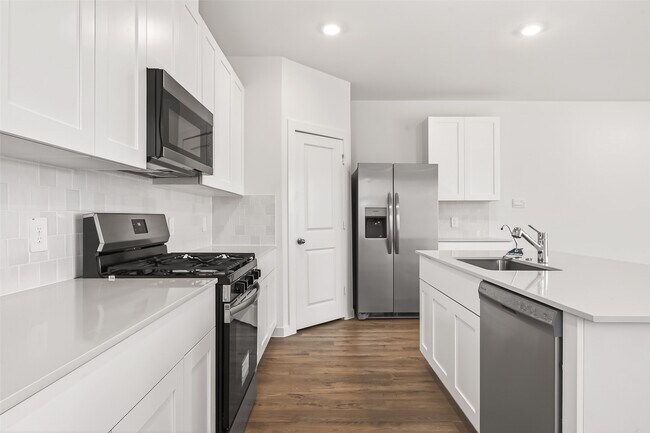 Building Photo - 3506 Blue Mockingbird St