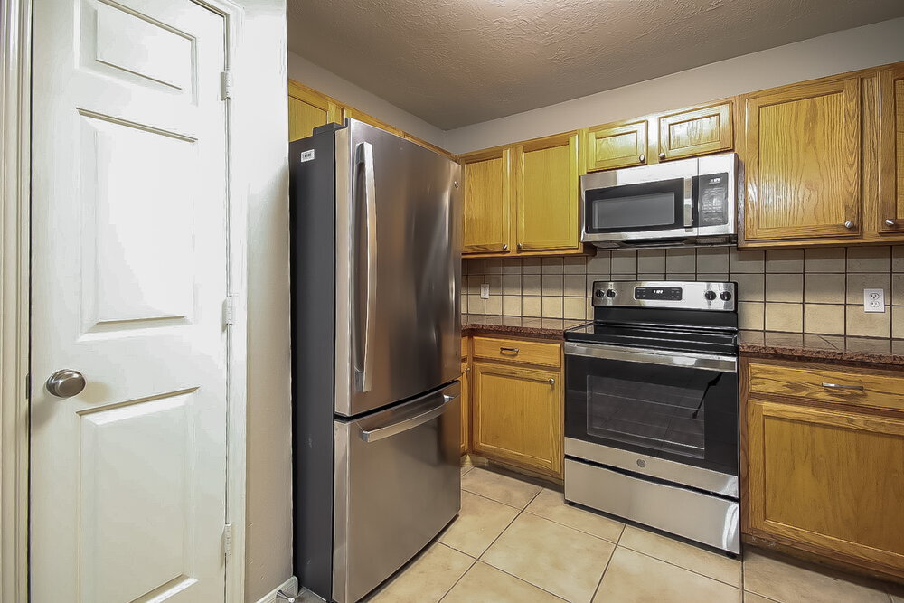 Building Photo - 10471 Twin Circles Dr