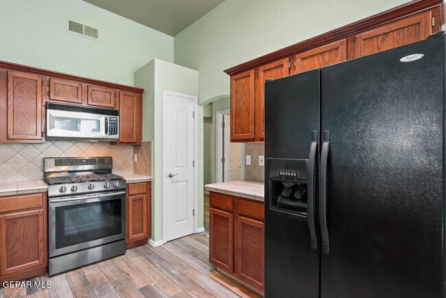 Building Photo - 12733 Tierra Salas Dr