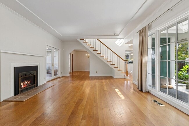 Building Photo - Beautifully Appointed Atherton Estate with...