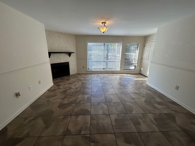 Building Photo - 3609-E-65 Juneau Rd