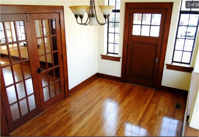 Building Photo - 506 S Highland Park Ave