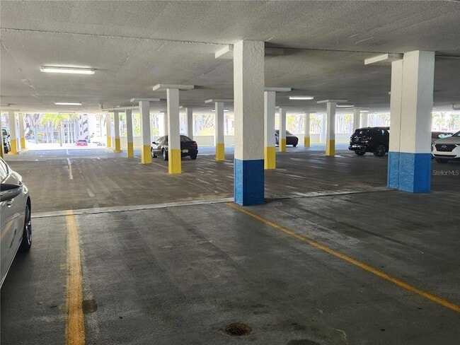 Building Photo - 6287 Bahia Del Mar Cir N