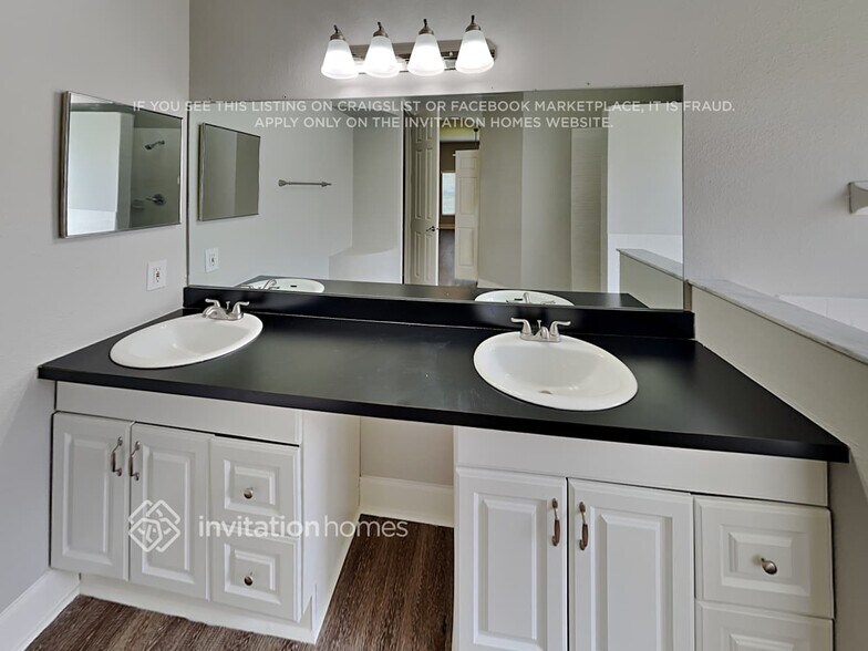 Building Photo - 8601 Herons Cove Pl
