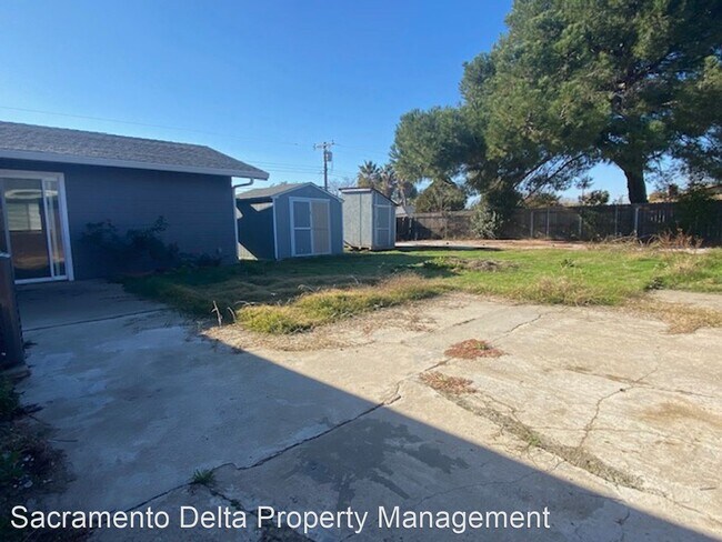 Building Photo - 4 br, 2 bath House - 4009 Bruce Way