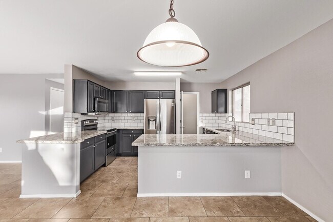 Building Photo - 1368 S 232nd Ave