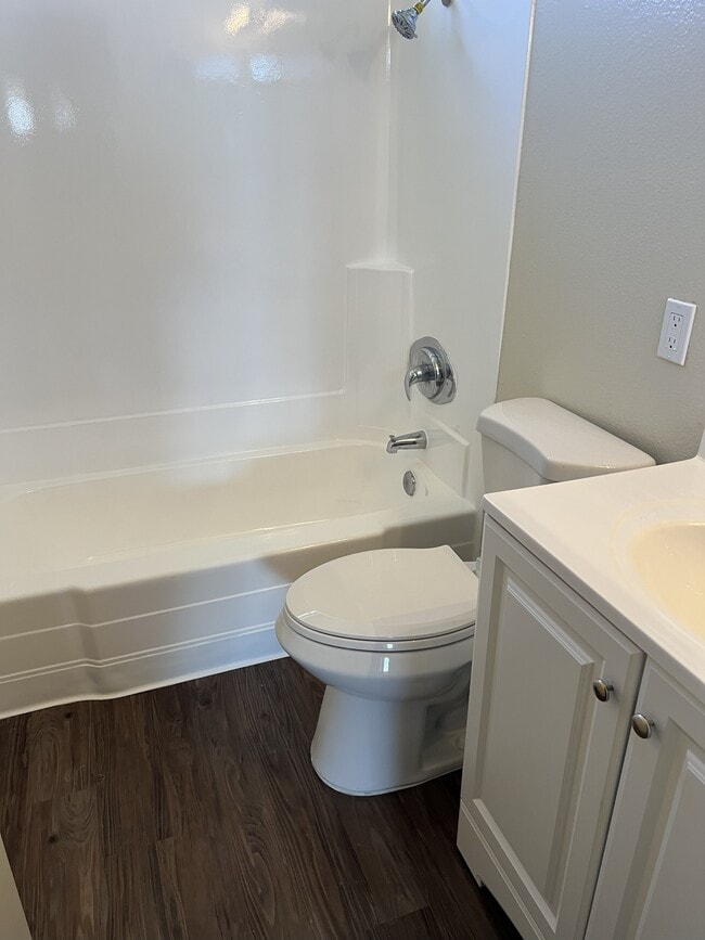 Building Photo - 240 N Spruce Ave