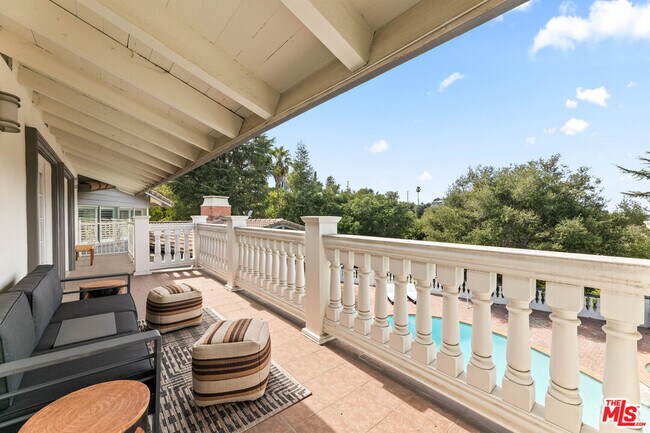 Building Photo - 3200 Oakley Dr