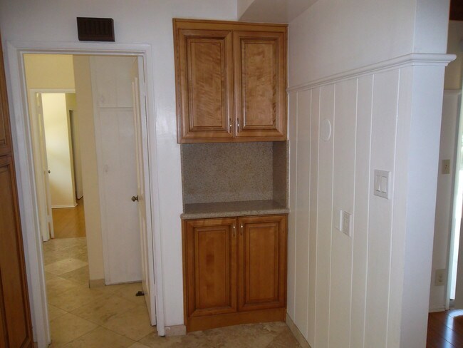 Building Photo - 3751 Stone Canyon Ave