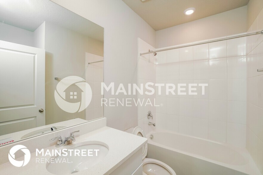 Building Photo - 3368 Fresno Pl