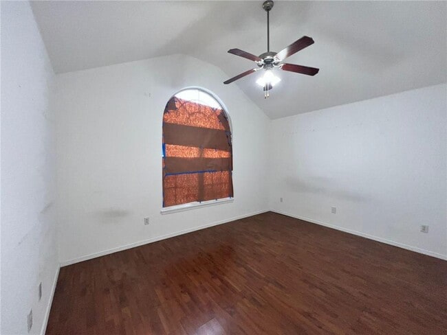 Building Photo - 2403 SW 20th St