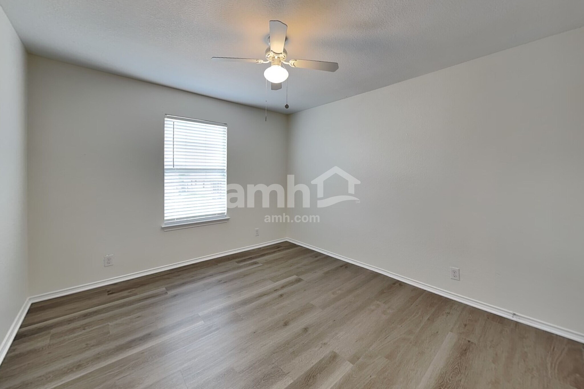 Building Photo - 455 Dolly Dr