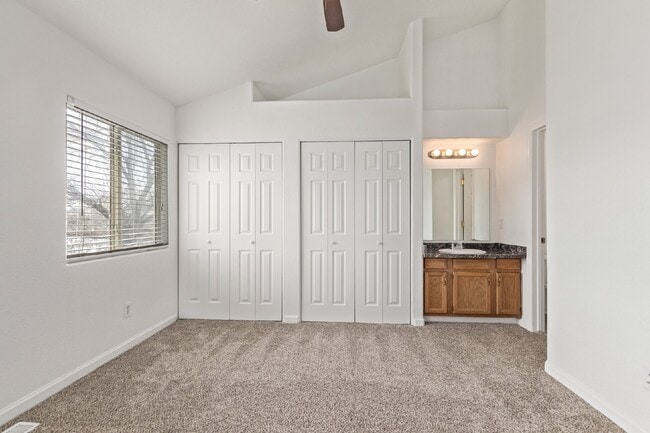 Building Photo - 1080 S Walden Way