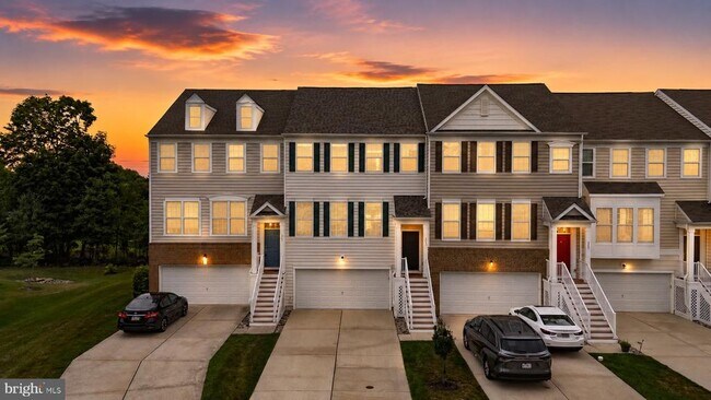 Building Photo - 303 Ellison Dr