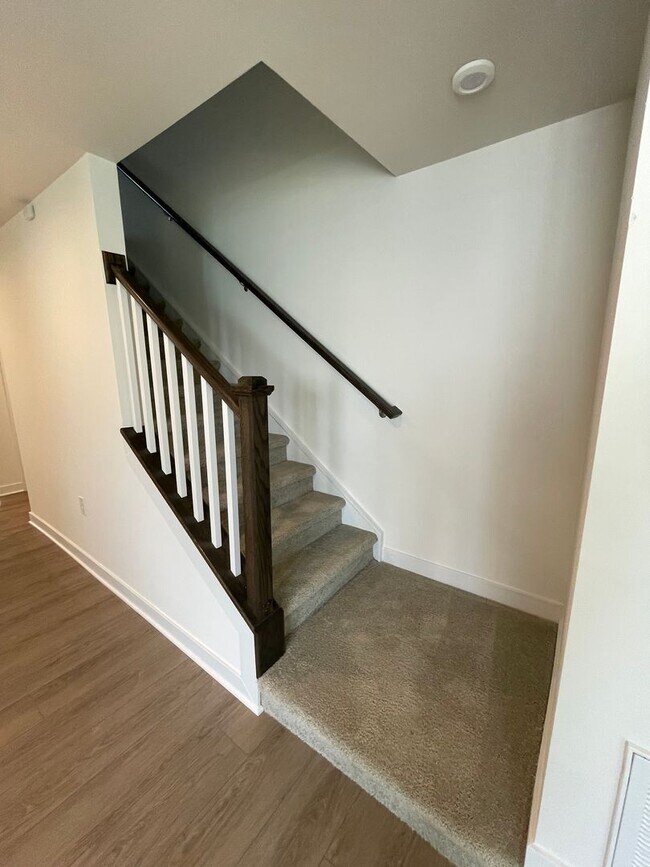 Building Photo - Brand  New!!!! 3 bedroom Townhome 2.5 Bath near Furman University !!!