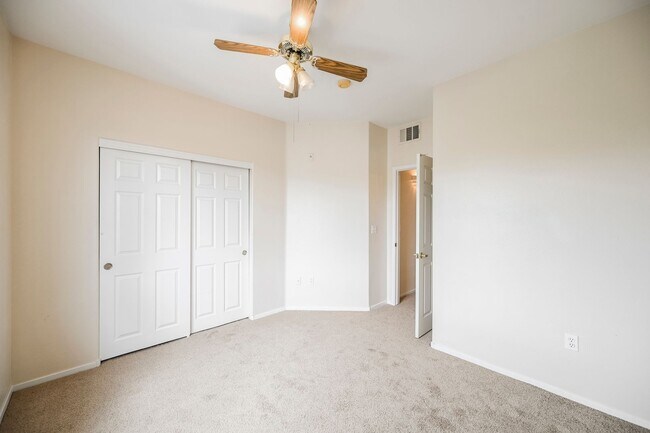 Building Photo - 7107 S Durango Dr