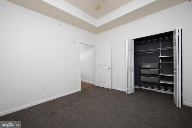 Building Photo - 244 Park Pl Dr
