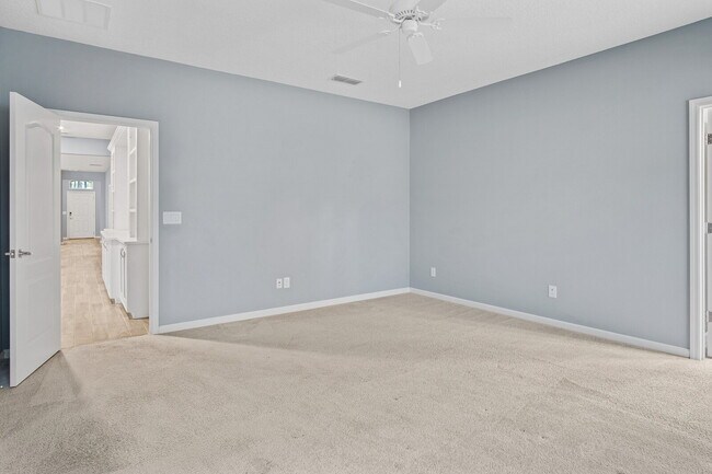 Building Photo - 4 Bedroom Home with Office in Windward Ran...