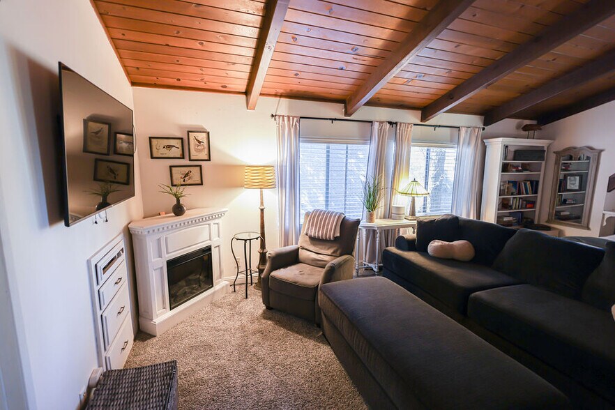 Building Photo - 28606 Saginaw Ct