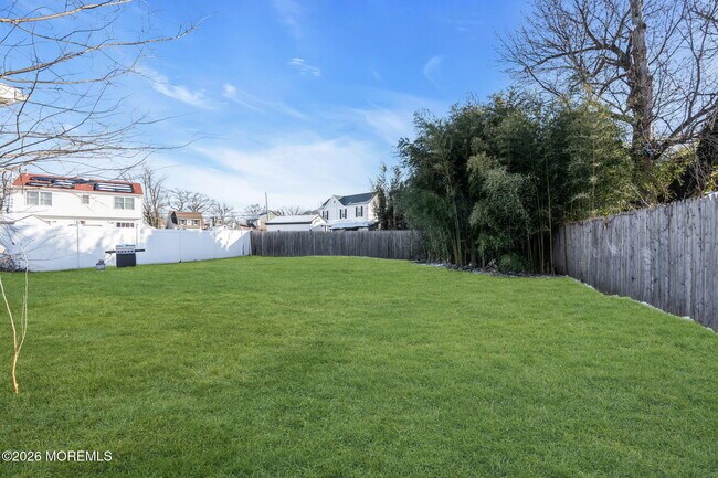 Building Photo - 10 Braden Pl