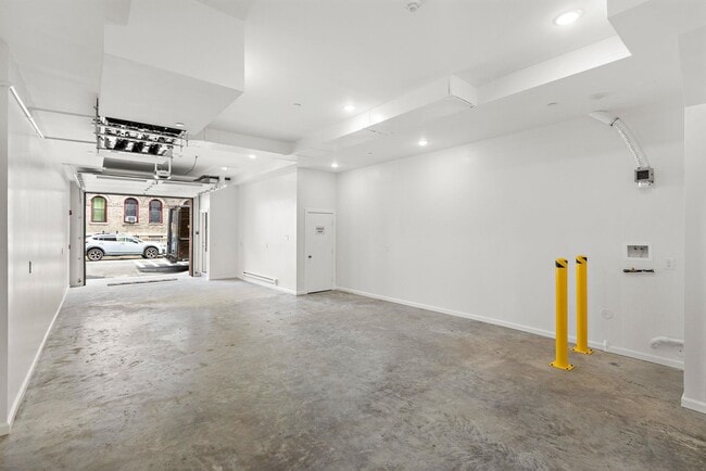 Building Photo - 153 New York Ave