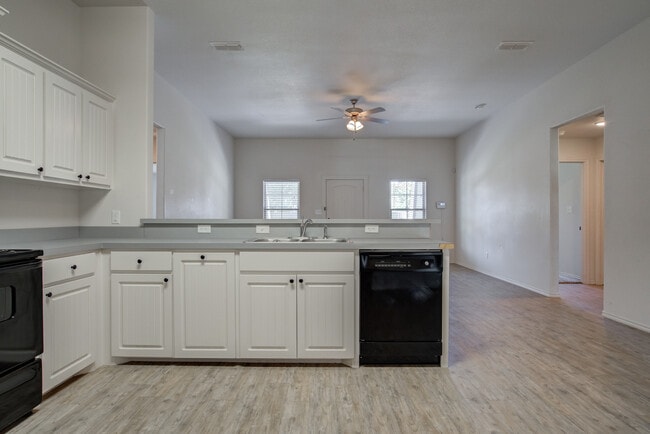Building Photo - 2102 17th St