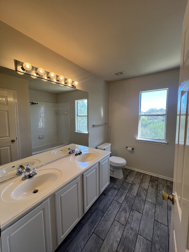 Building Photo - 21615 Rio Colorado