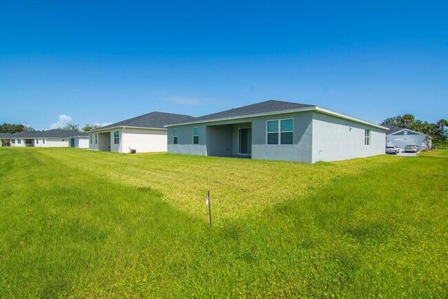 Building Photo - 5684 Hampton Park Cir