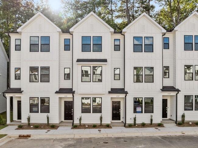 Gorgeous New Construction! Updated Kitche... - Gorgeous New Construction!  Updated Kitche...