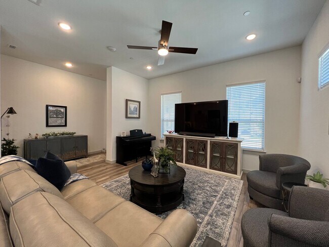 Building Photo - North Richland Hills Texas Townhome For Rent