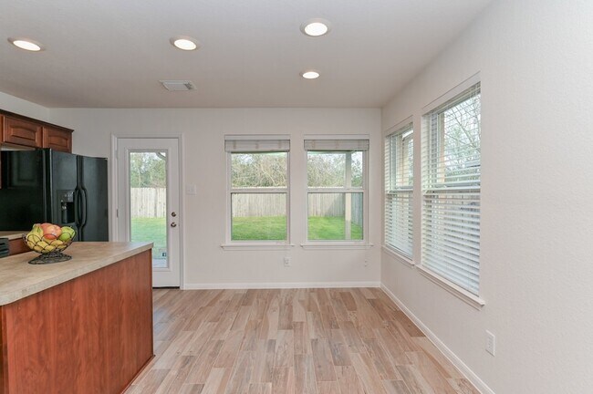 Building Photo - 4022 Mt Everest Way