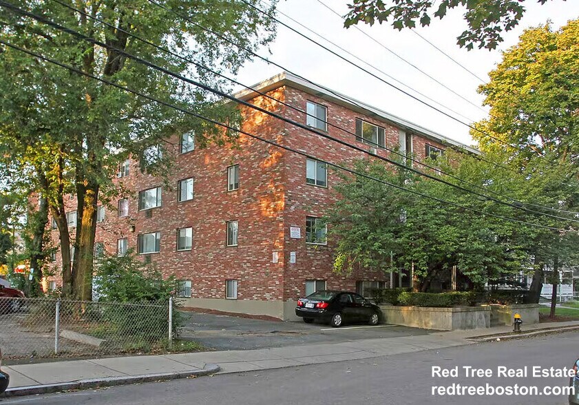 Building Photo - 84 Gardner St