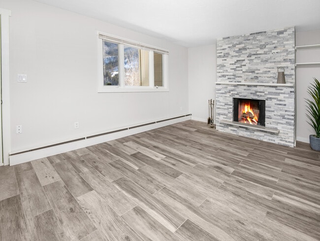 Building Photo - 2448 Garmisch Dr