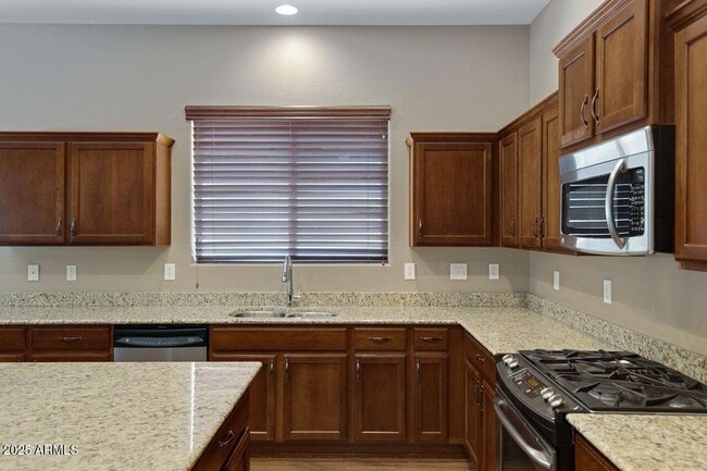 Building Photo - 2268 W River Rock Trail