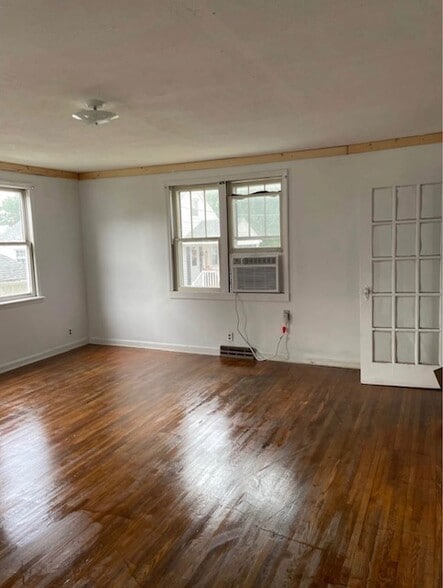 Building Photo - 727 2nd St