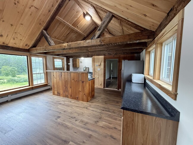 Building Photo - 383 Sanborn Rd