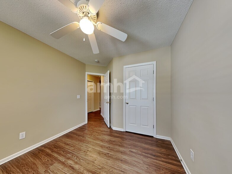 Building Photo - 1795 Pebble Run Ln