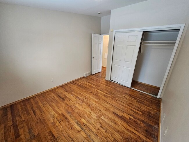 Building Photo - Updated Brick Ranch