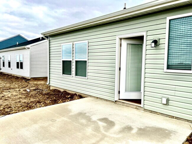 Building Photo - 6250 Shale Crescent Dr