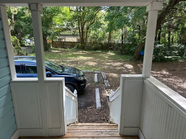 Building Photo - Charming Home with Modern Updates in Leesburg!