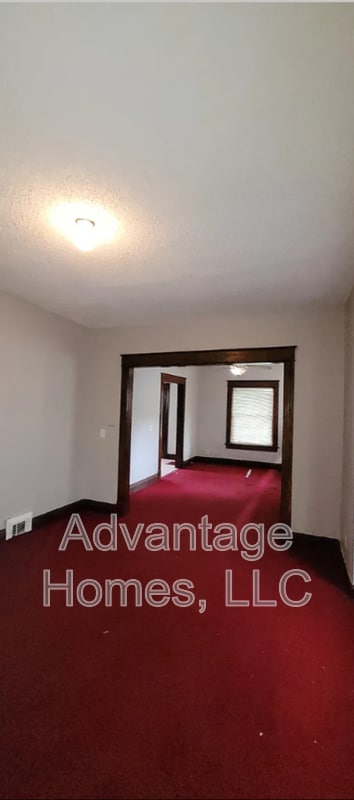 Building Photo - 3222 Charlotte St