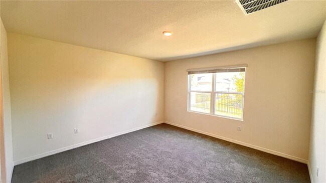 Building Photo - 227 Eagleview Loop