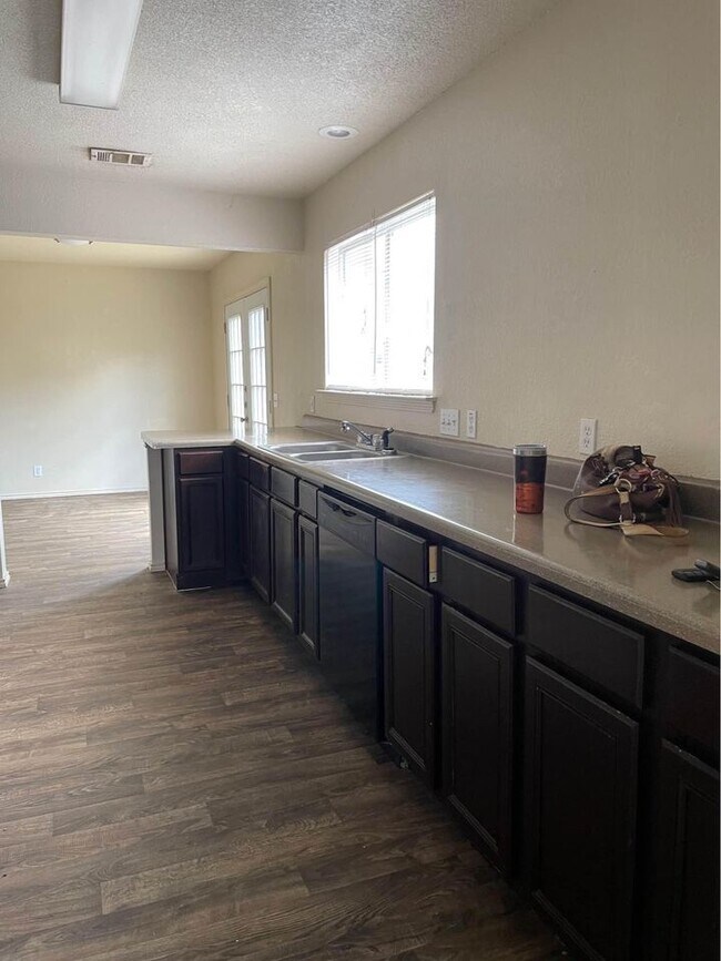 Building Photo - 20805 Trotters Ln