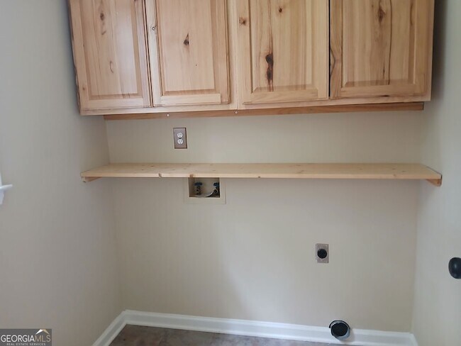 Building Photo - 4761 Habersham Way SE