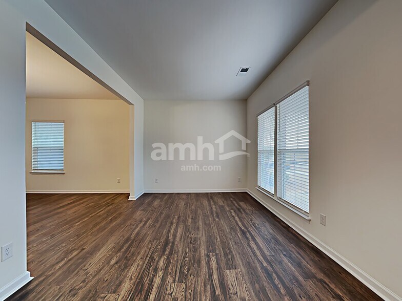 Building Photo - 5026 Twin River Dr